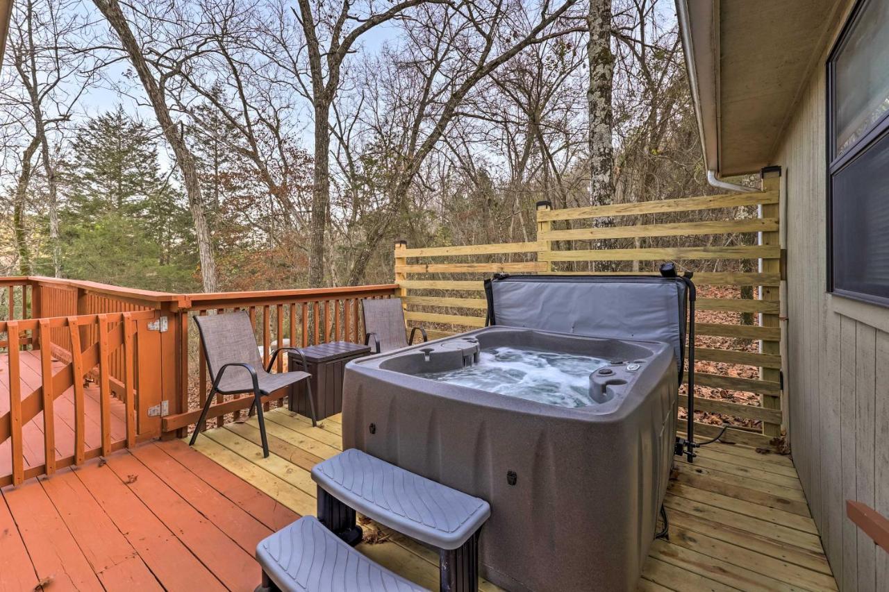 Holiday Island Home Mountain View And Hot Tub! المظهر الخارجي الصورة