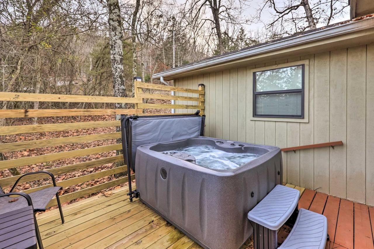 Holiday Island Home Mountain View And Hot Tub! المظهر الخارجي الصورة